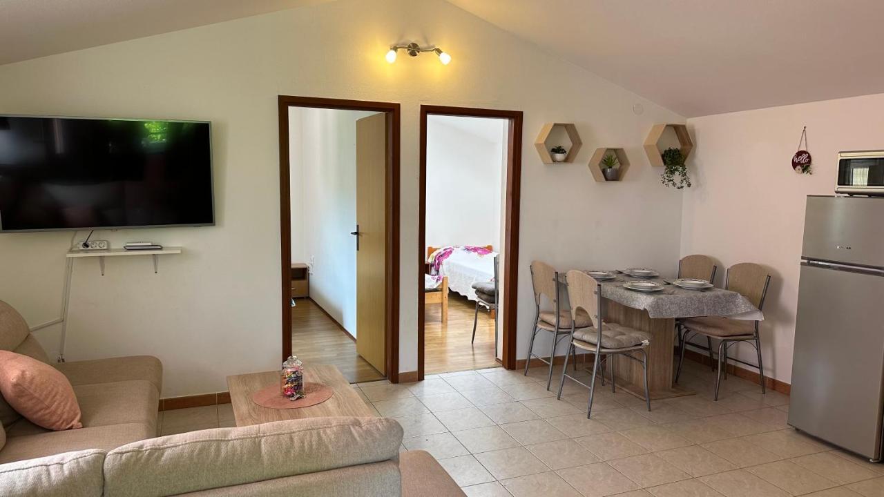 Apartment Murva Premantura Exterior photo